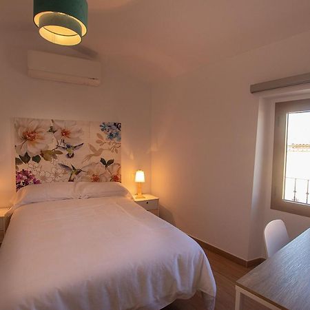 Apartamentos Turisticos Abrilymarzo Caceres Luaran gambar