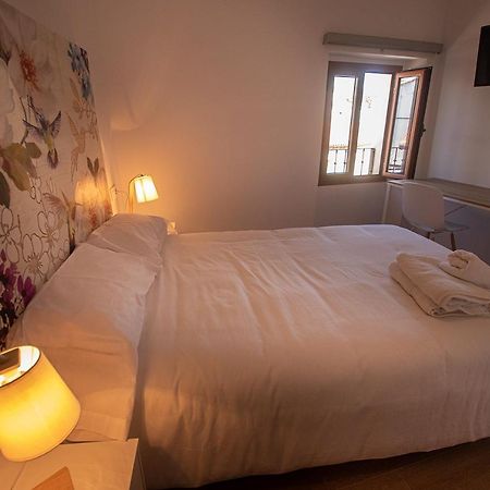 Apartamentos Turisticos Abrilymarzo Caceres Luaran gambar