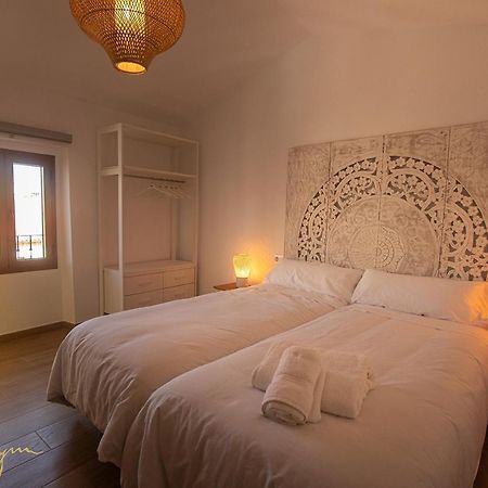 Apartamentos Turisticos Abrilymarzo Caceres Luaran gambar