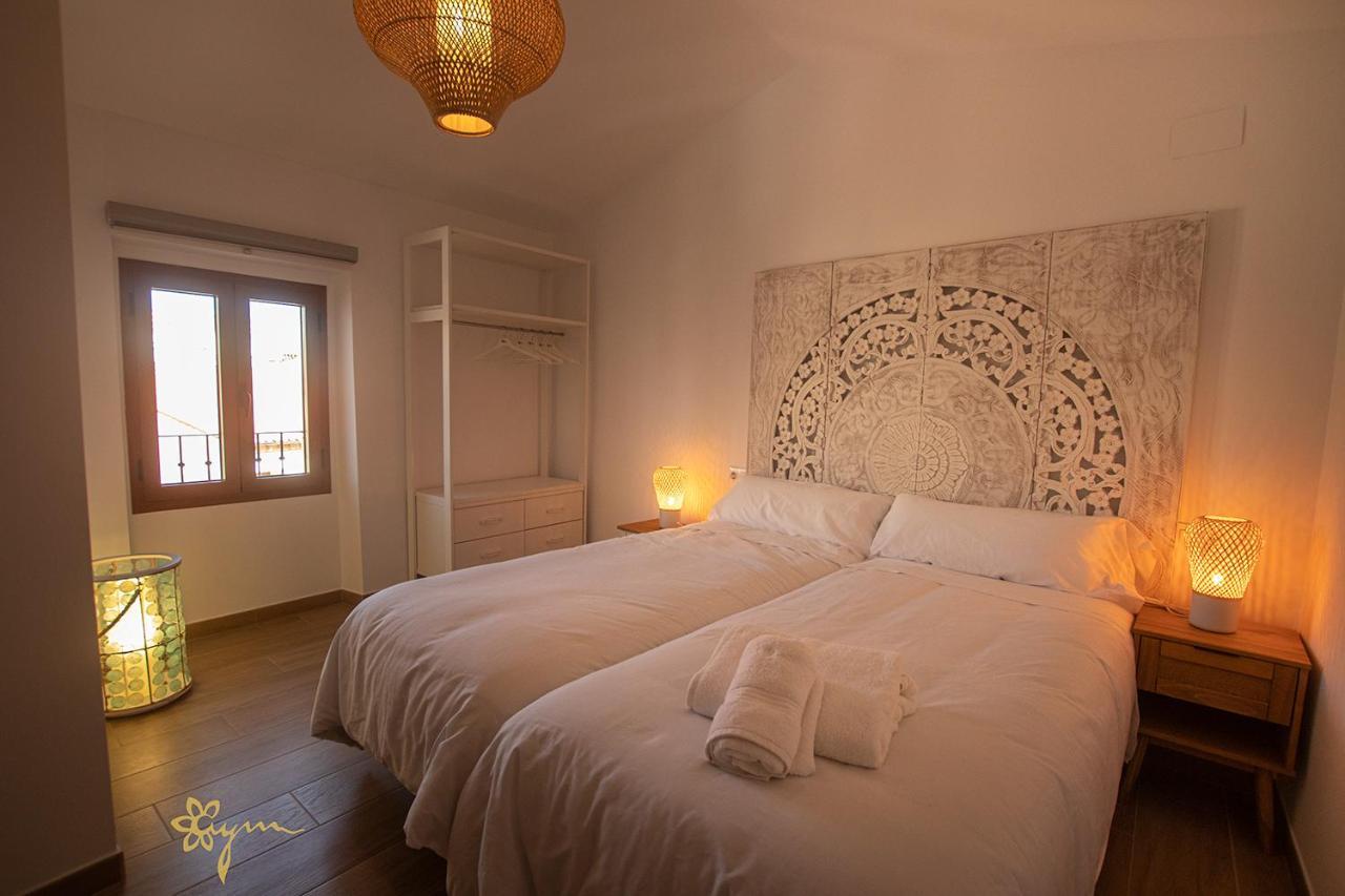 Apartamentos Turisticos Abrilymarzo Caceres Luaran gambar