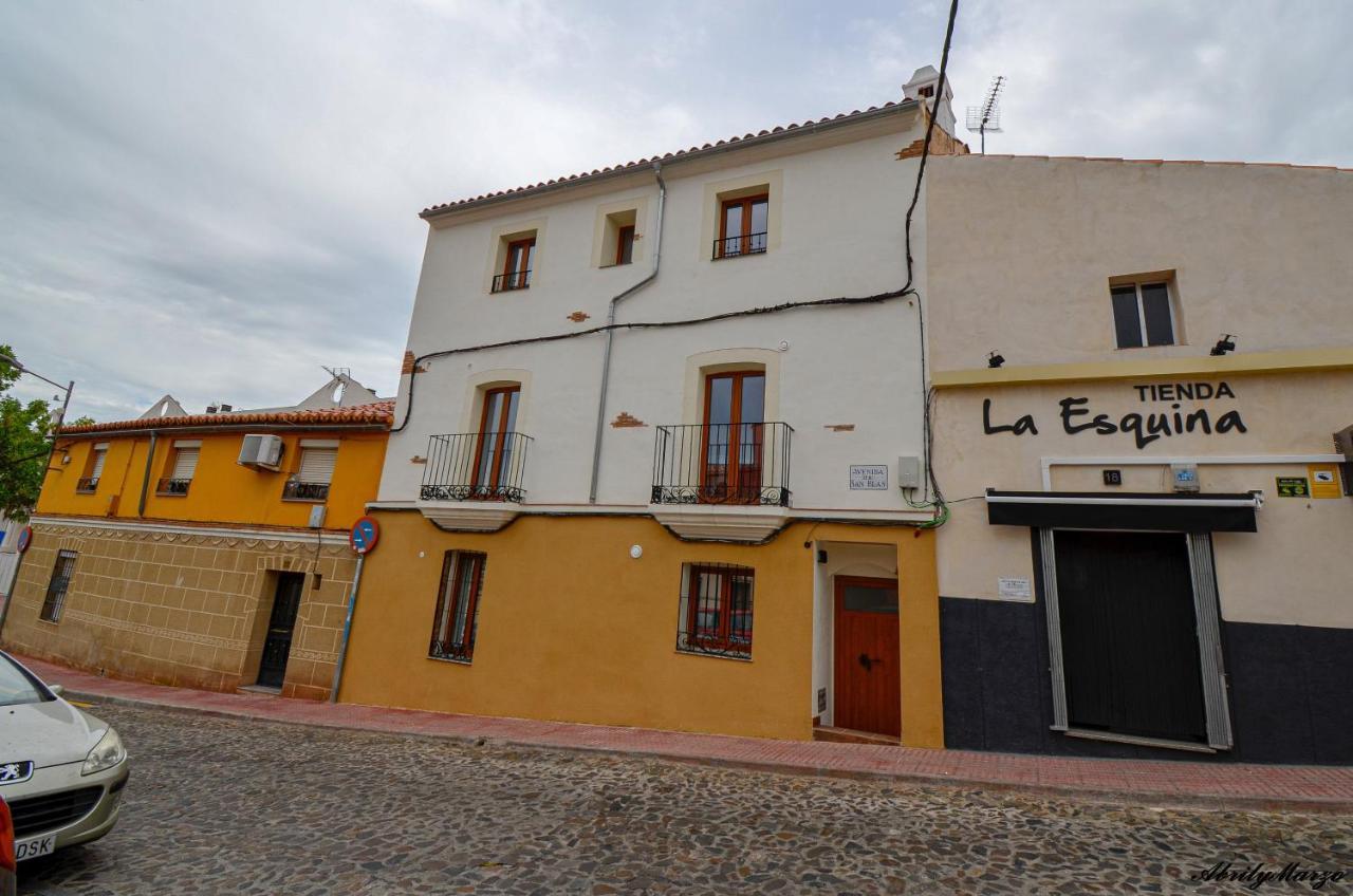 Apartamentos Turisticos Abrilymarzo Caceres Luaran gambar